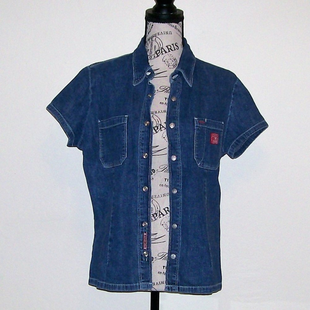 NWOT Short Sleeve Denim Shirt